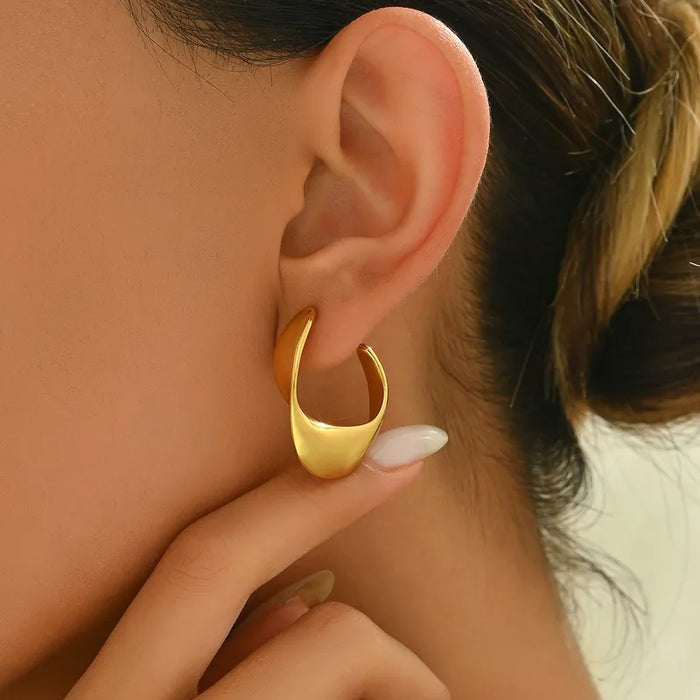 Luna Gold Curve Hoops