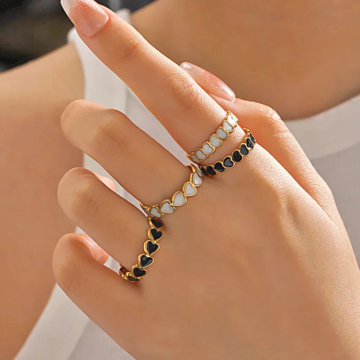 Luna Hearts Single Ring - Black